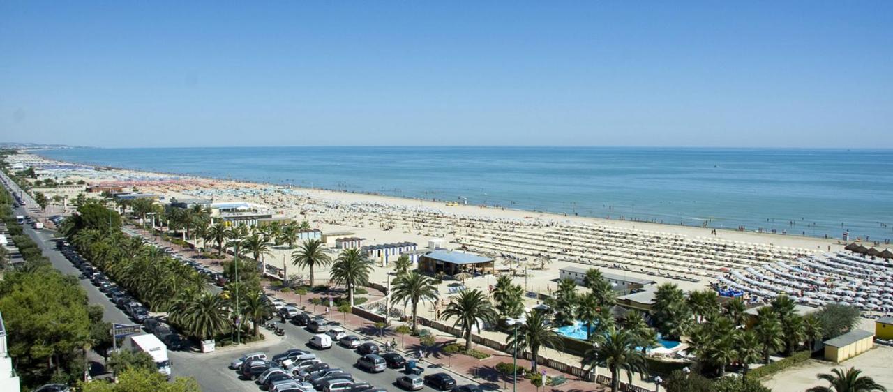 Beach E Relax A จูเลียโนวา ภายนอก รูปภาพ